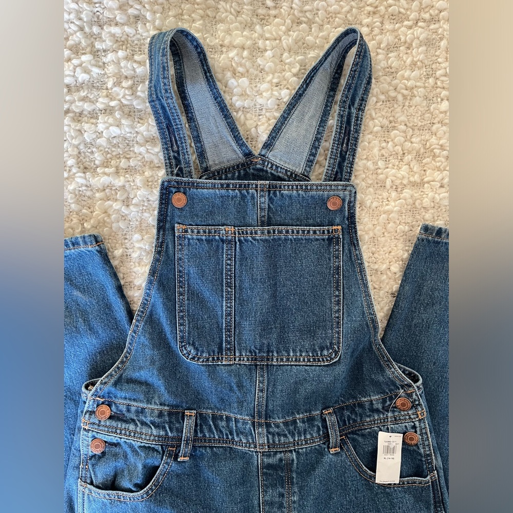 ✨NWT✨Old Navy. Medium Distressed Wash Jean Denim Overalls. Size Girls XL. - Picture 11 of 14